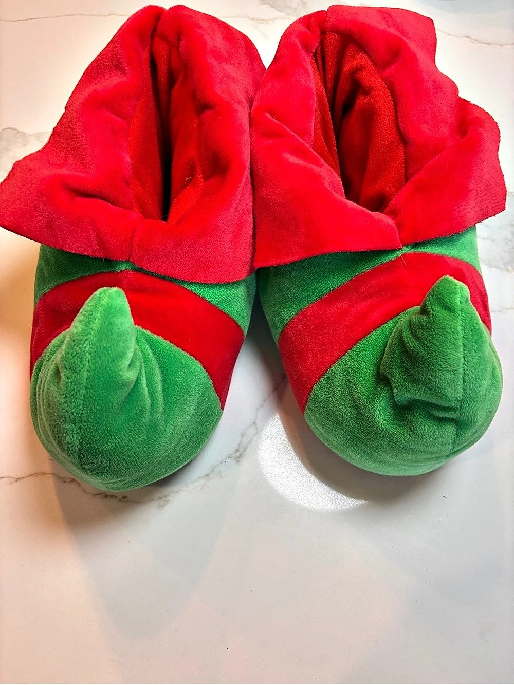 Red & Green Color Block Slippers US 5/6 Like New